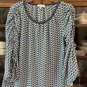 Max Studio Blouse Size Medium M geometric patterned blouse.